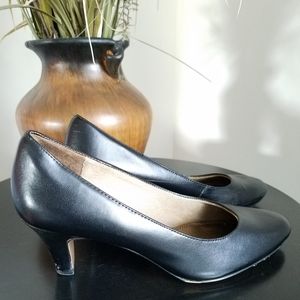 LifeStride Sable Pumps